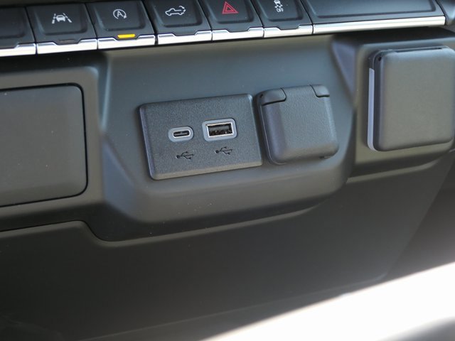 2025 Chevrolet Silverado 1500 Custom photo 22