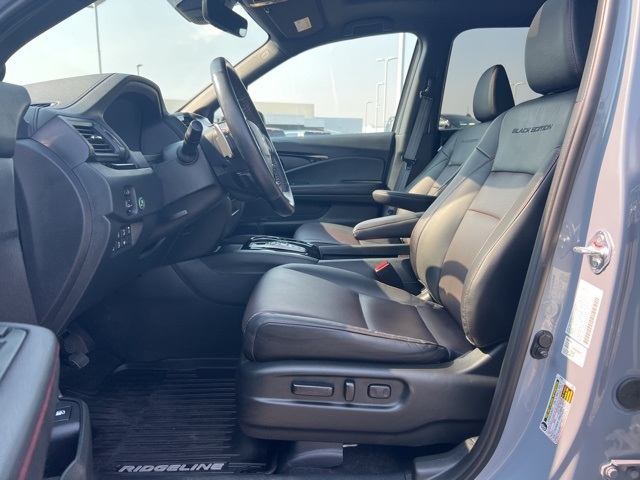 2023 Honda Ridgeline Black Edition photo 6