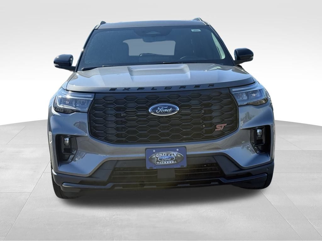 2025 Ford Explorer ST photo 3