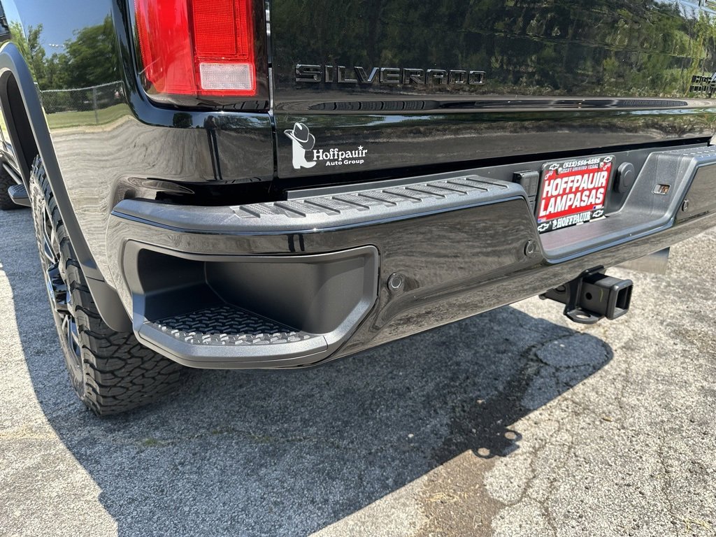 2025 Chevrolet Silverado 2500HD High Country photo 11