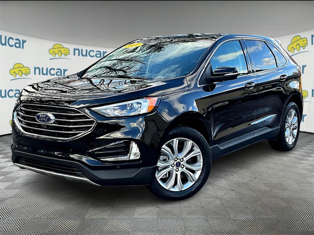 2022 Ford Edge Titanium photo 3