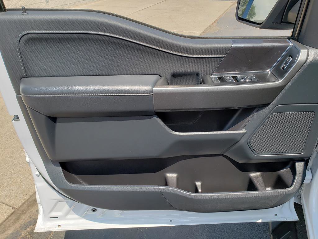 2023 Ford F-150 XLT photo 8