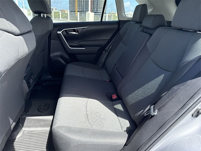 2022 Toyota RAV4 XLE photo 22