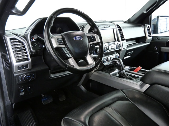 2020 Ford F-150 Platinum photo 14