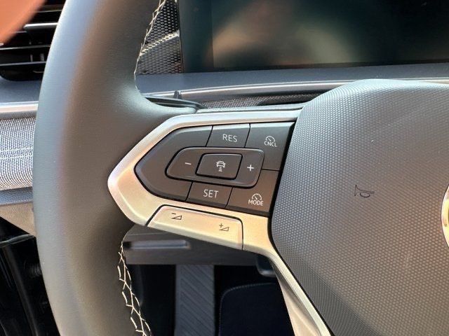 2025 Volkswagen Tiguan S photo 14