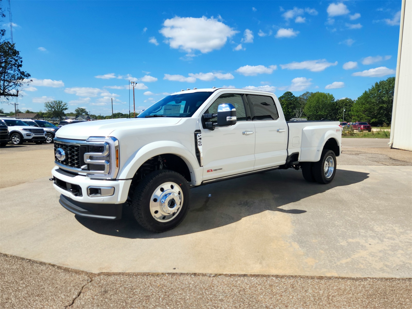 2026 Ford F-450 photo 3