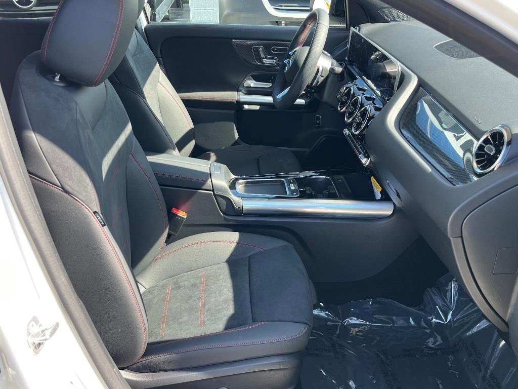 2026 Mercedes Benz GLA 250 photo 15