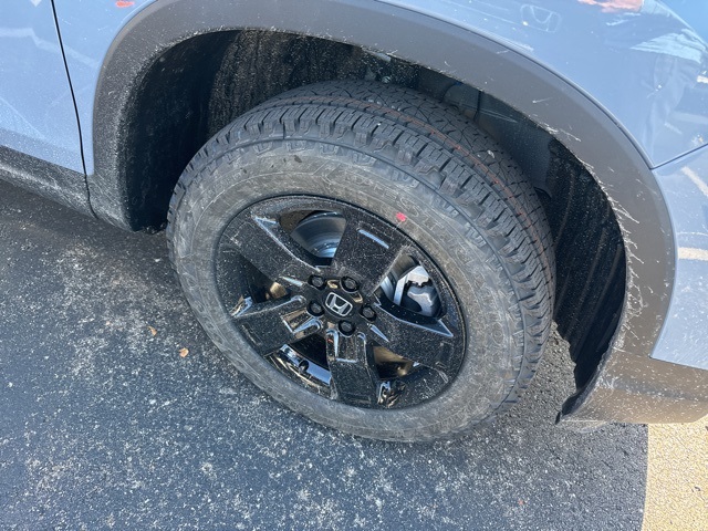 2026 Honda Ridgeline Black Edition photo 3