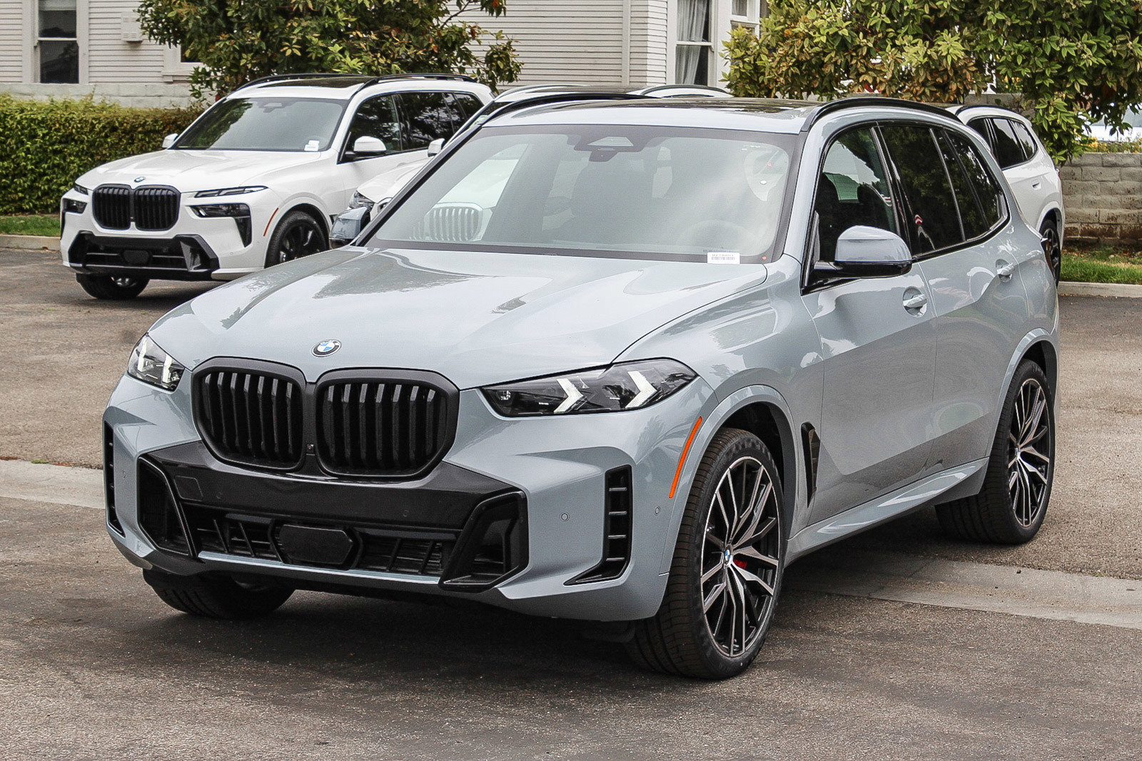 New 2025 Brooklyn Grey Metallic BMW sDrive40i image 3