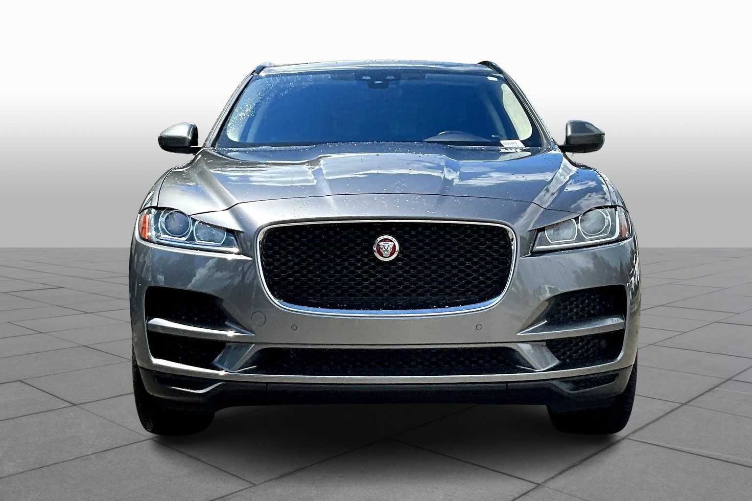 2019 Jaguar F-PACE Premium photo 3