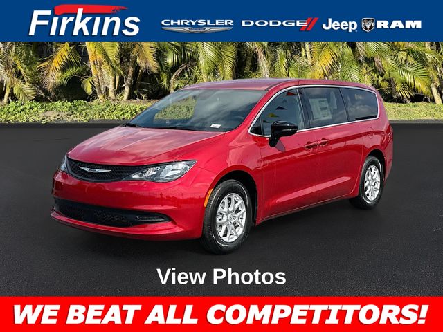 2025 Chrysler Voyager LX's photo