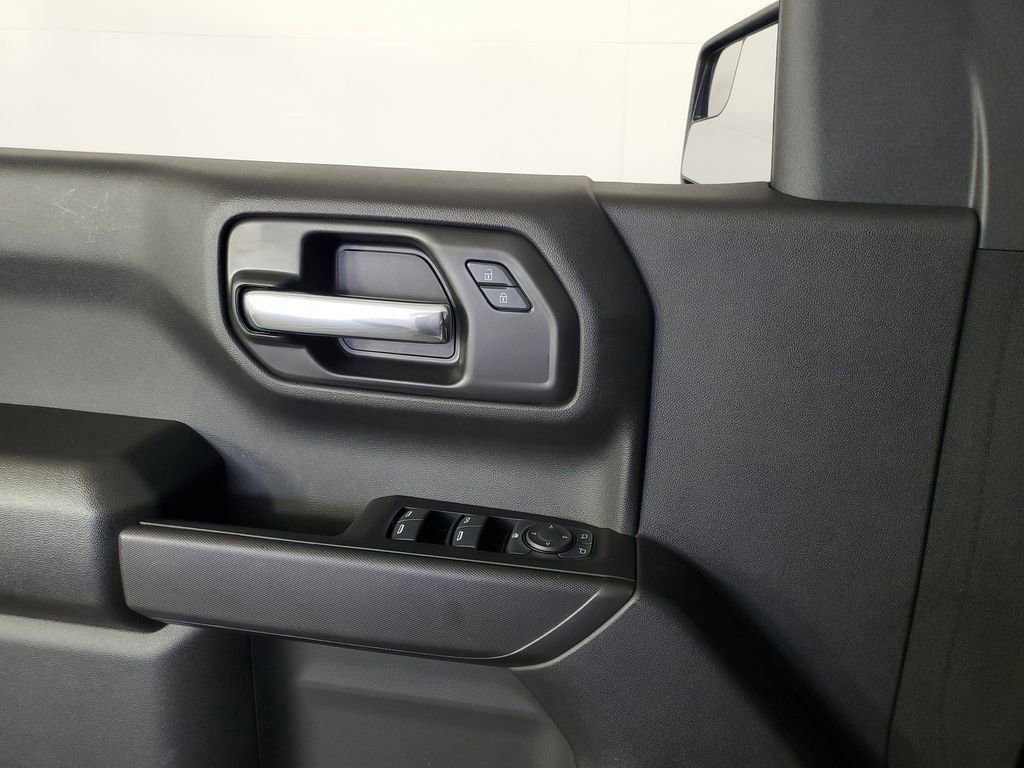 2025 Chevrolet Silverado 1500 Custom photo 25