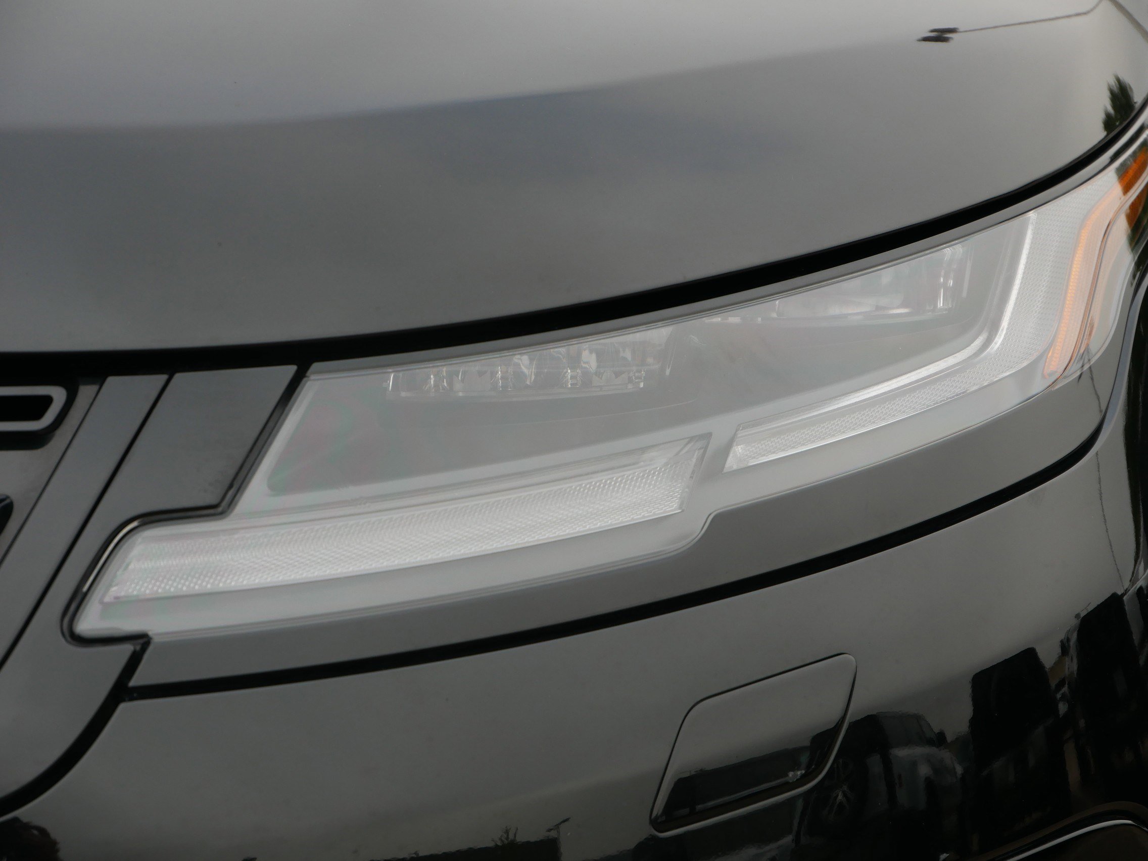2025 Land Rover Range Rover Evoque S photo 10