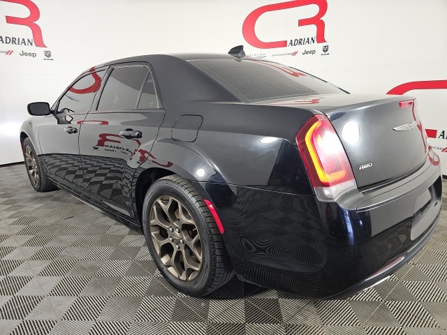 2016 Chrysler 300 S photo 5