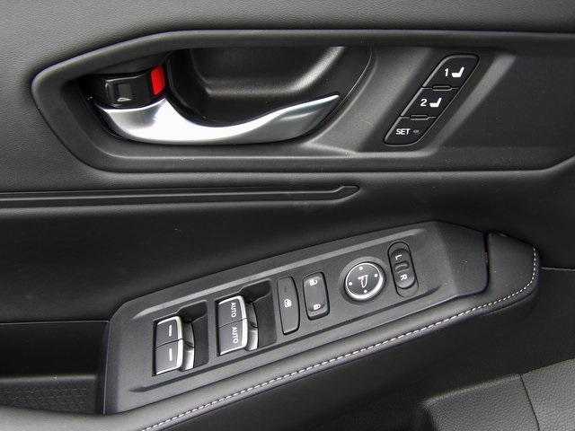 2025 Honda Accord Hybrid Sport-L photo 12