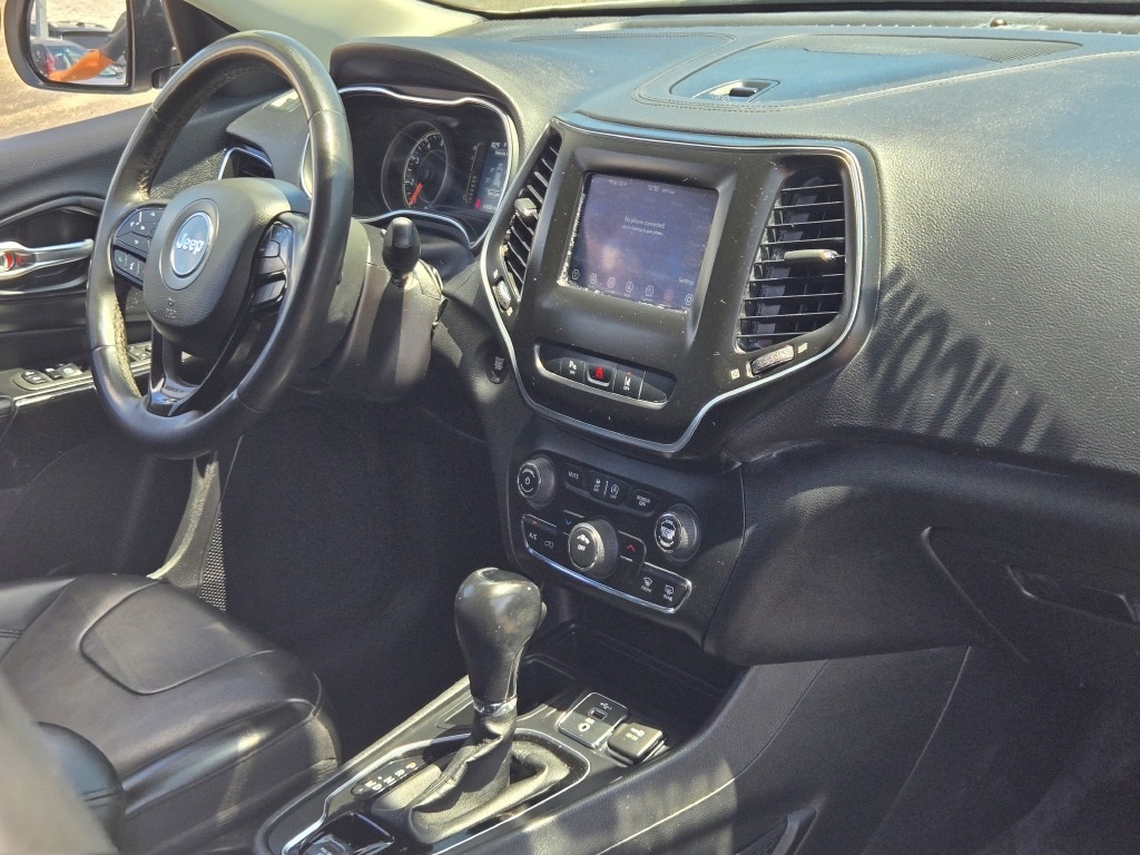 2021 Jeep Cherokee Altitude photo 3