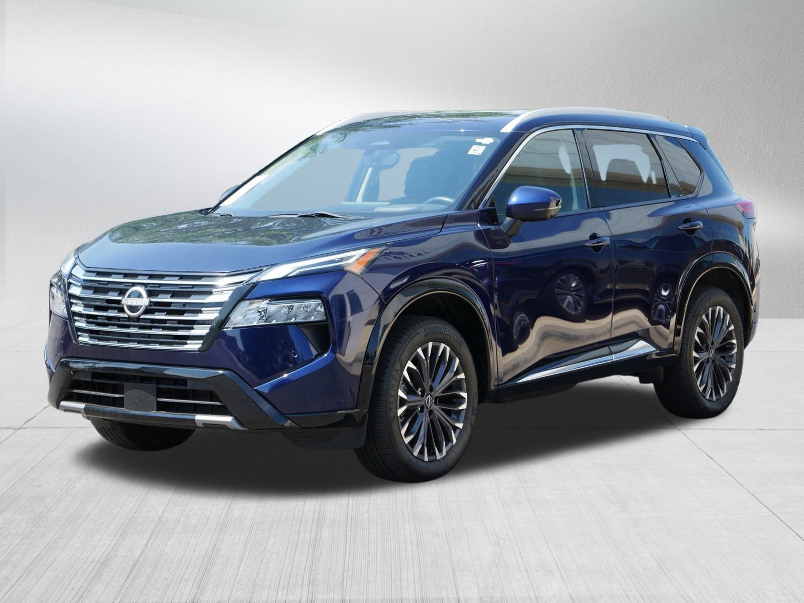 2024 Nissan Rogue Platinum photo 3