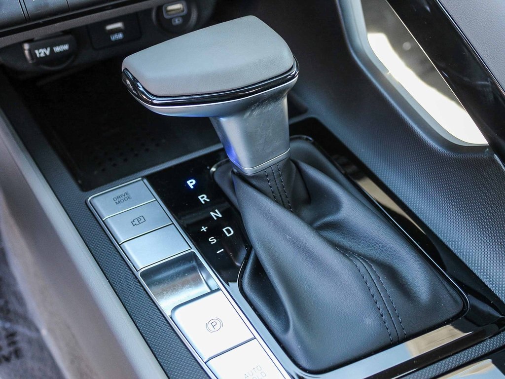 2023 Hyundai Elantra SEL photo 21
