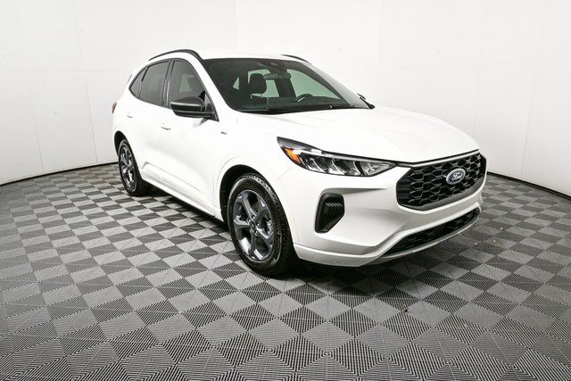 2023 Ford Escape ST-Line's photo