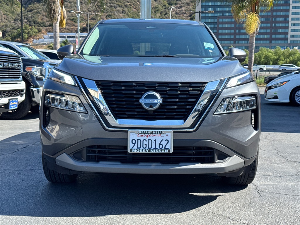 2023 Nissan Rogue SV photo 5