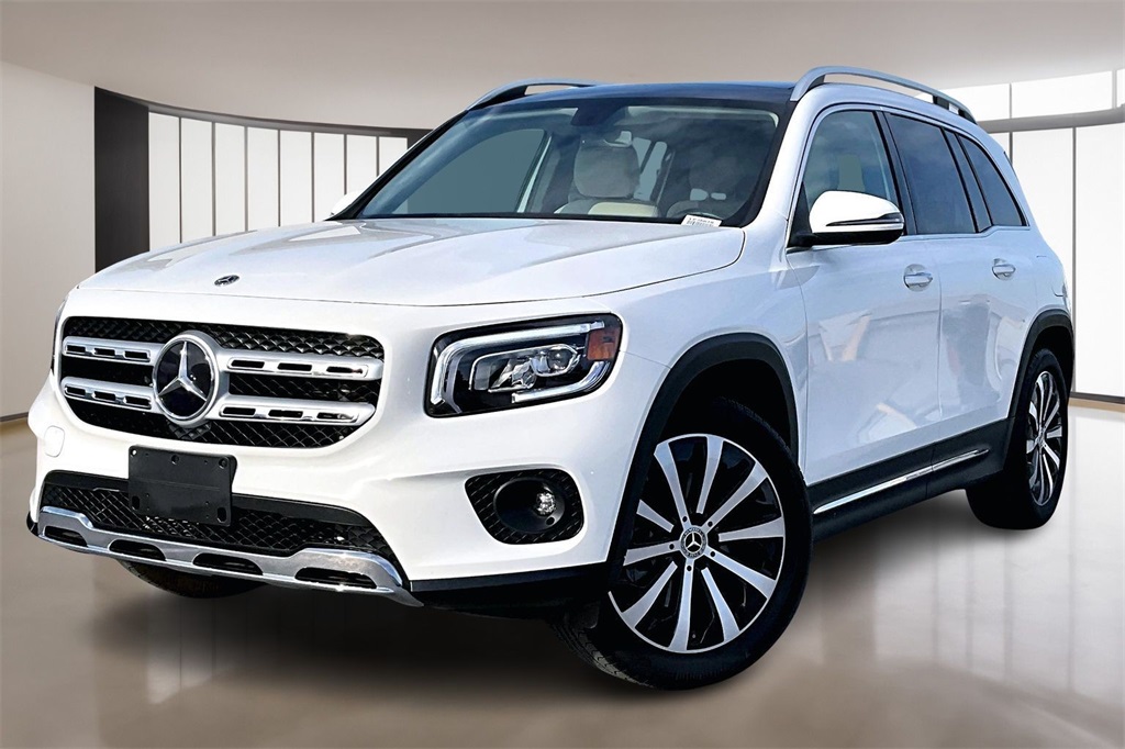 2023 Mercedes-Benz GLB Base's photo