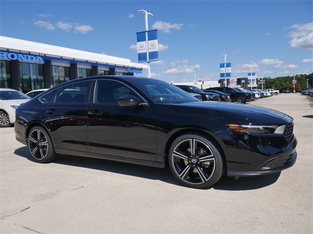 2025 Honda Accord Hybrid Sport photo 2