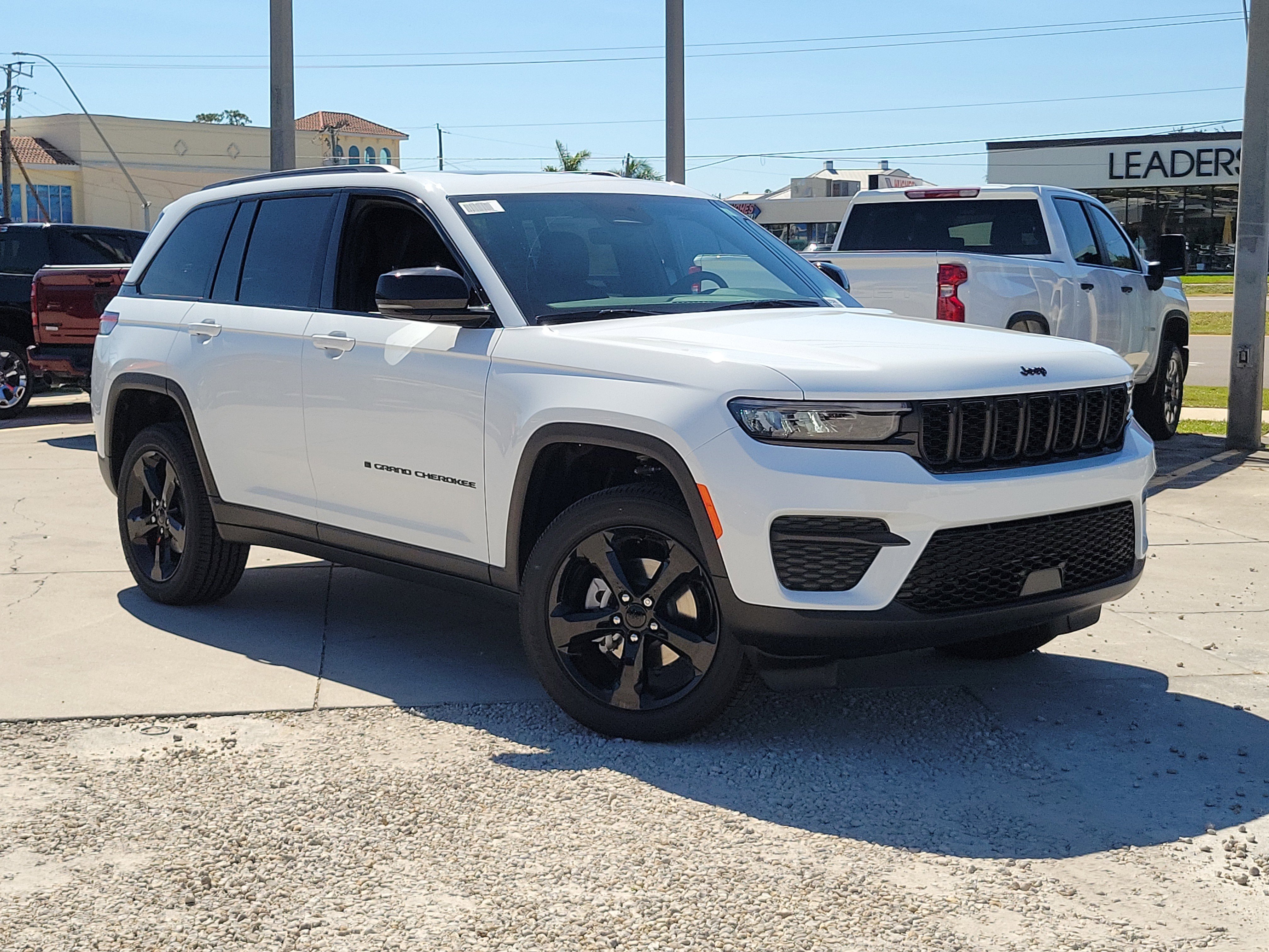2025 Jeep Grand Cherokee Altitude's photo