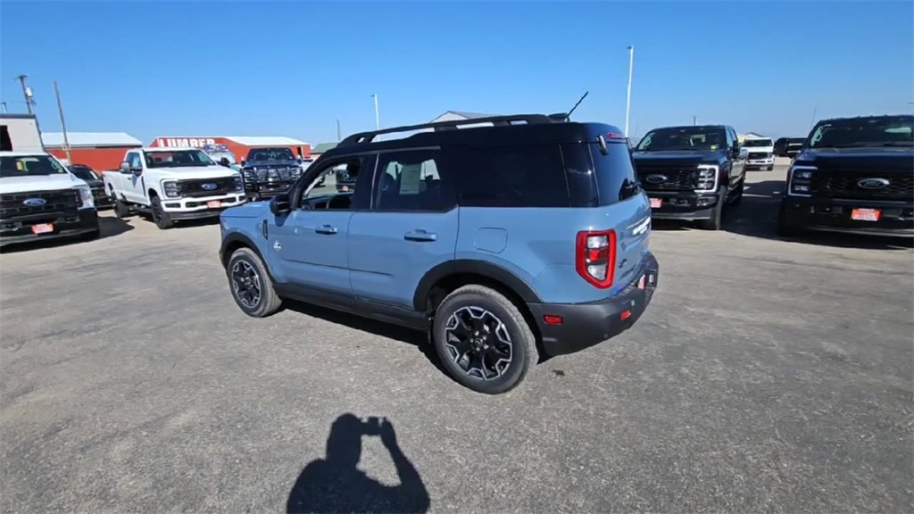 2025 Ford Bronco Sport Outer Banks photo 4