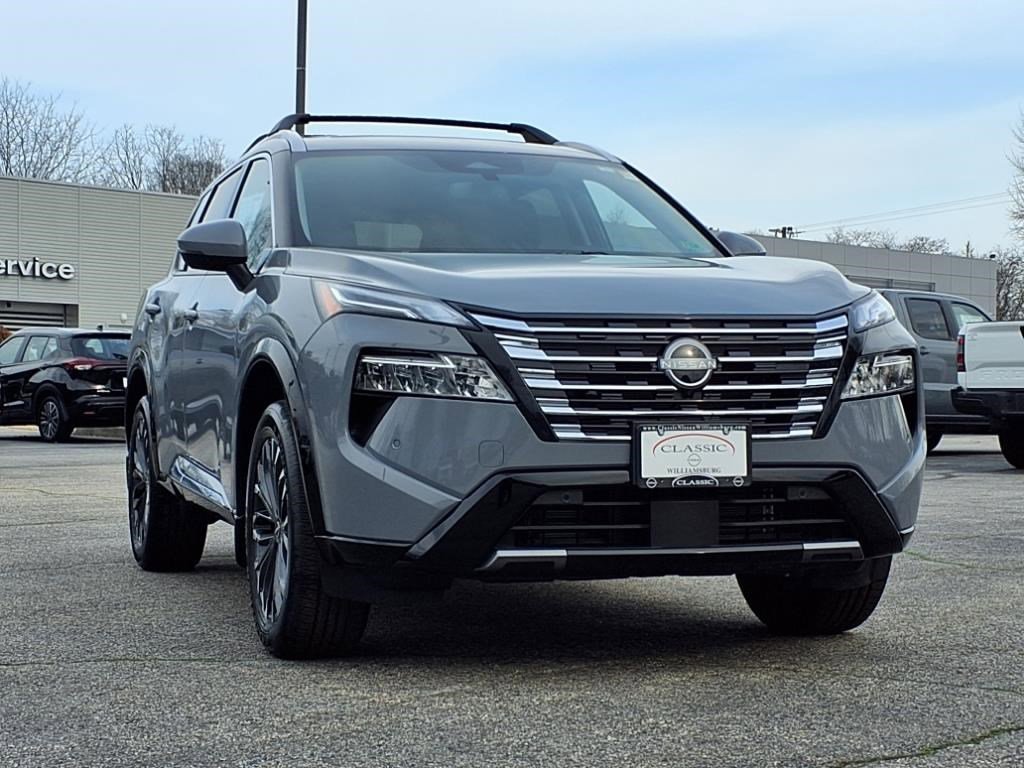 2025 Nissan Rogue Platinum photo 2