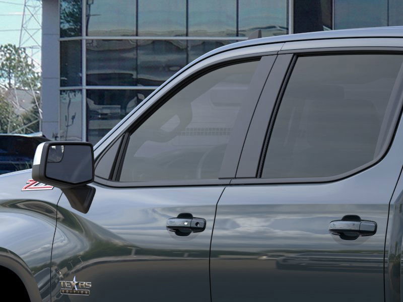 2025 Chevrolet Silverado 1500 LT photo 11