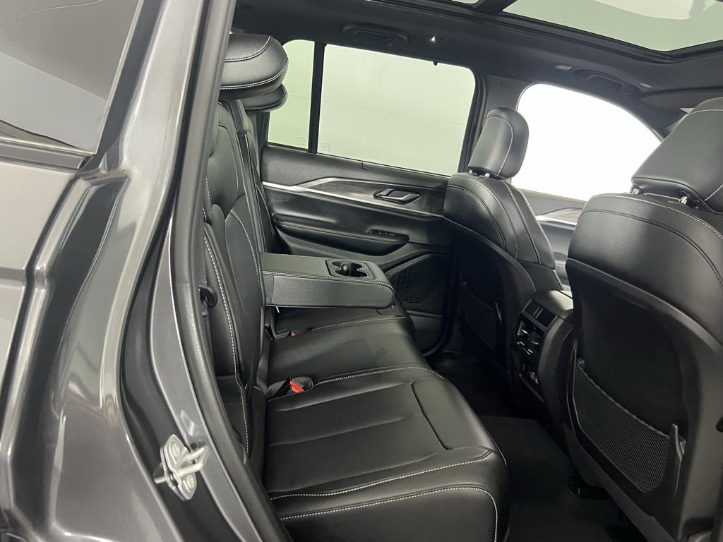 2024 Jeep Grand Cherokee Limited photo 28