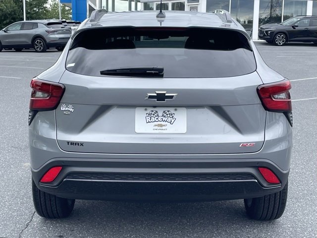 2025 Chevrolet Trax photo 6