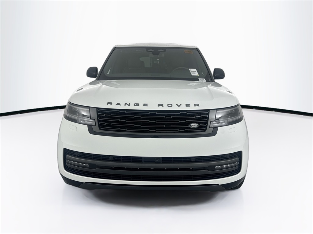 2025 Land Rover Range Rover SE photo 2