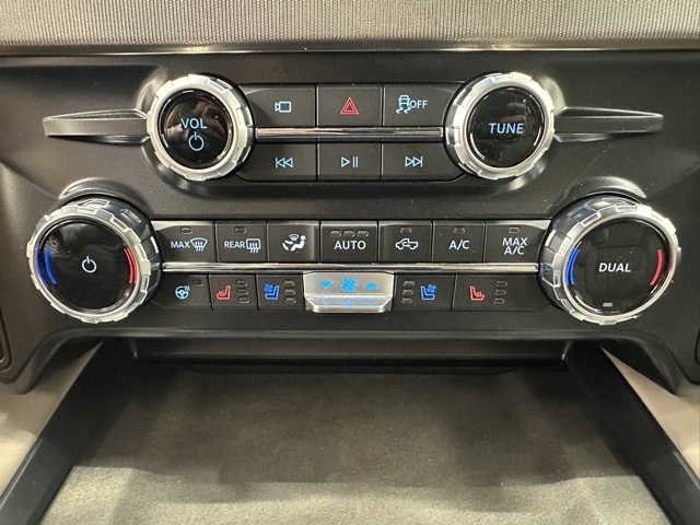 2026 Ford F-350 Platinum photo 27