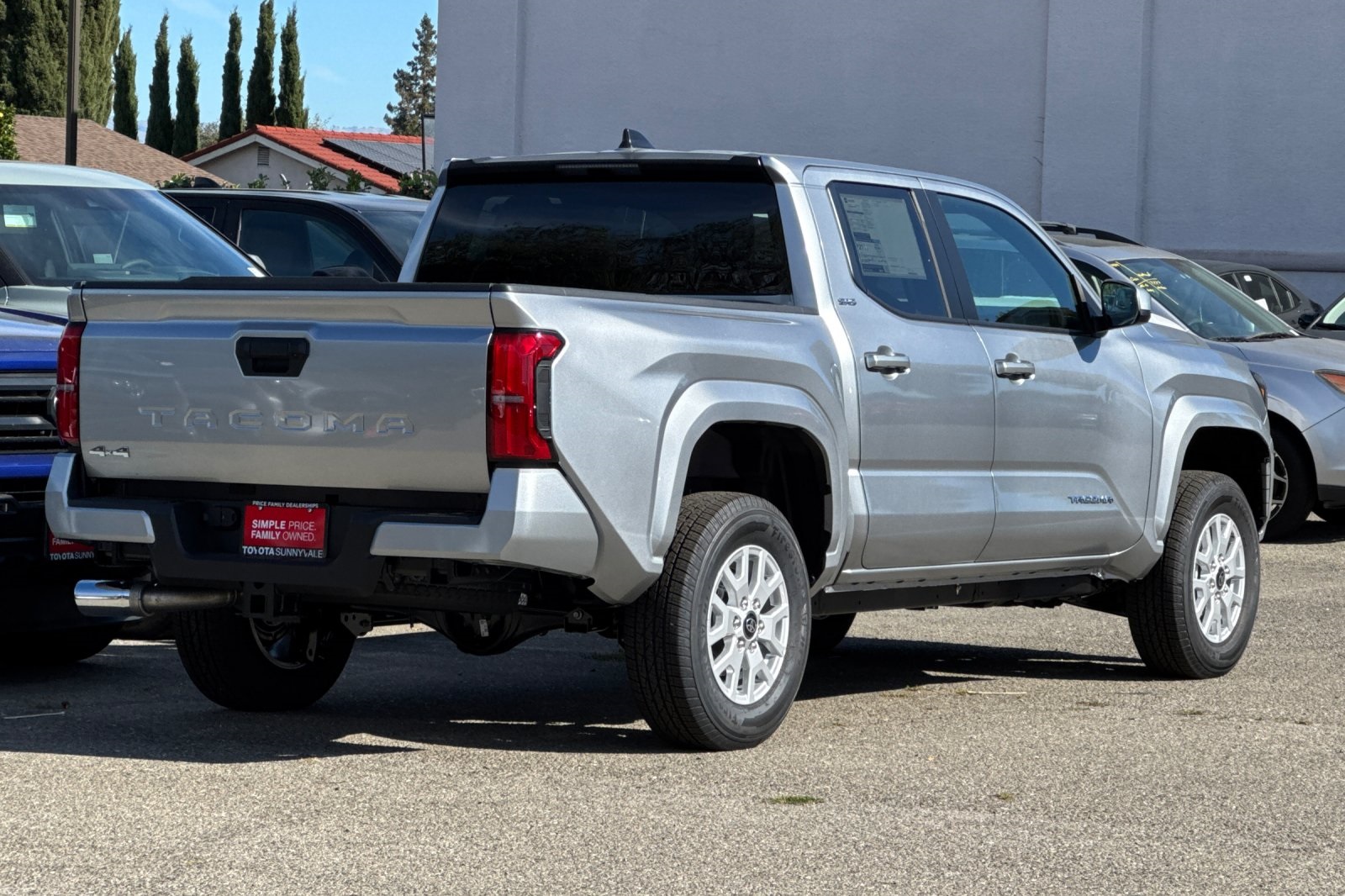 2025 Toyota Tacoma SR5 4x4 Double Cab photo 3