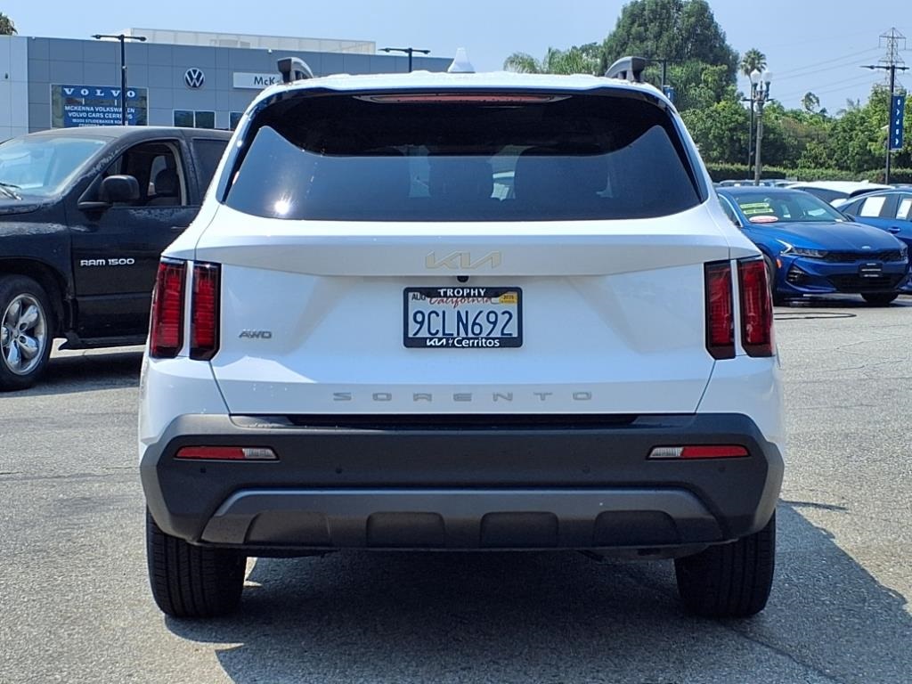2022 Kia Sorento X-Line S photo 4