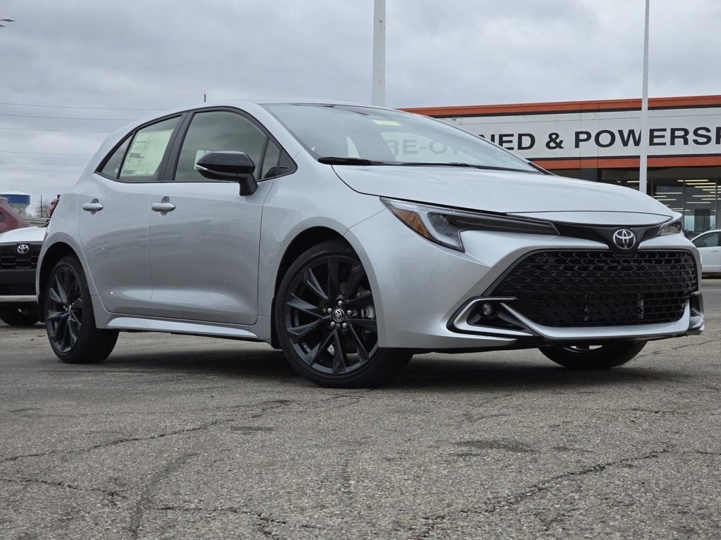 2026 Toyota Corolla XSE photo 2