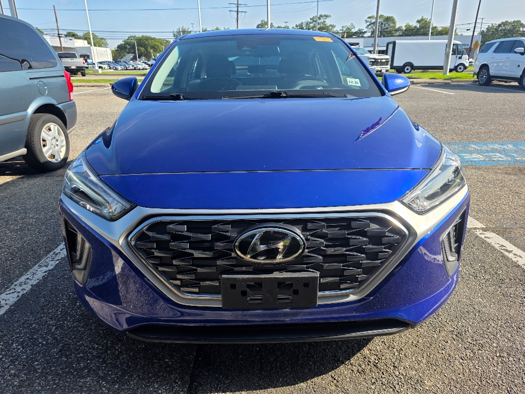 2021 Hyundai Ioniq Plug-In Hybrid SE photo 2