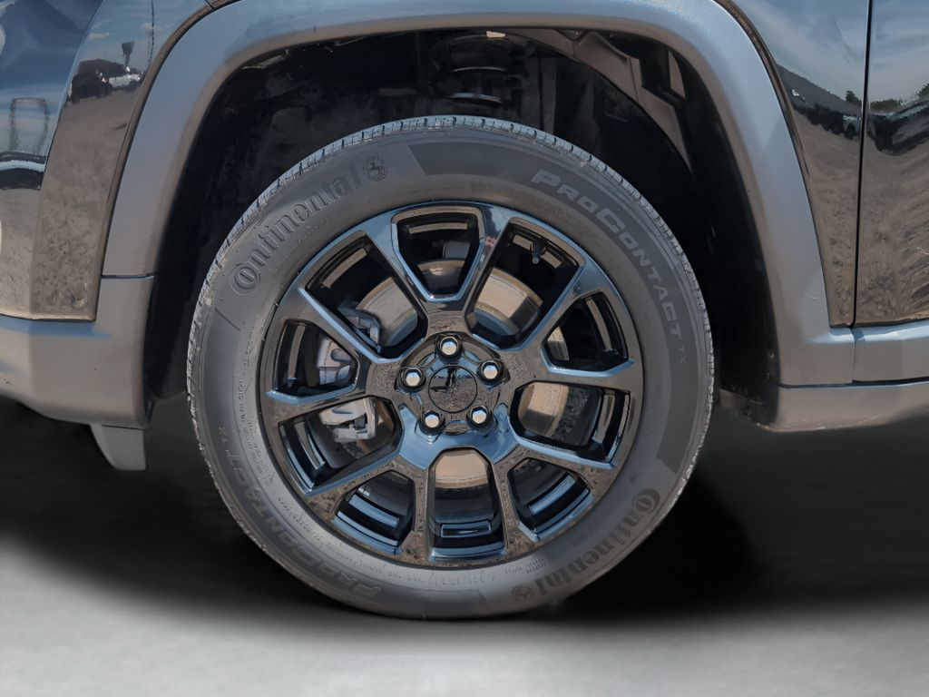 2023 Jeep Compass Altitude photo 28