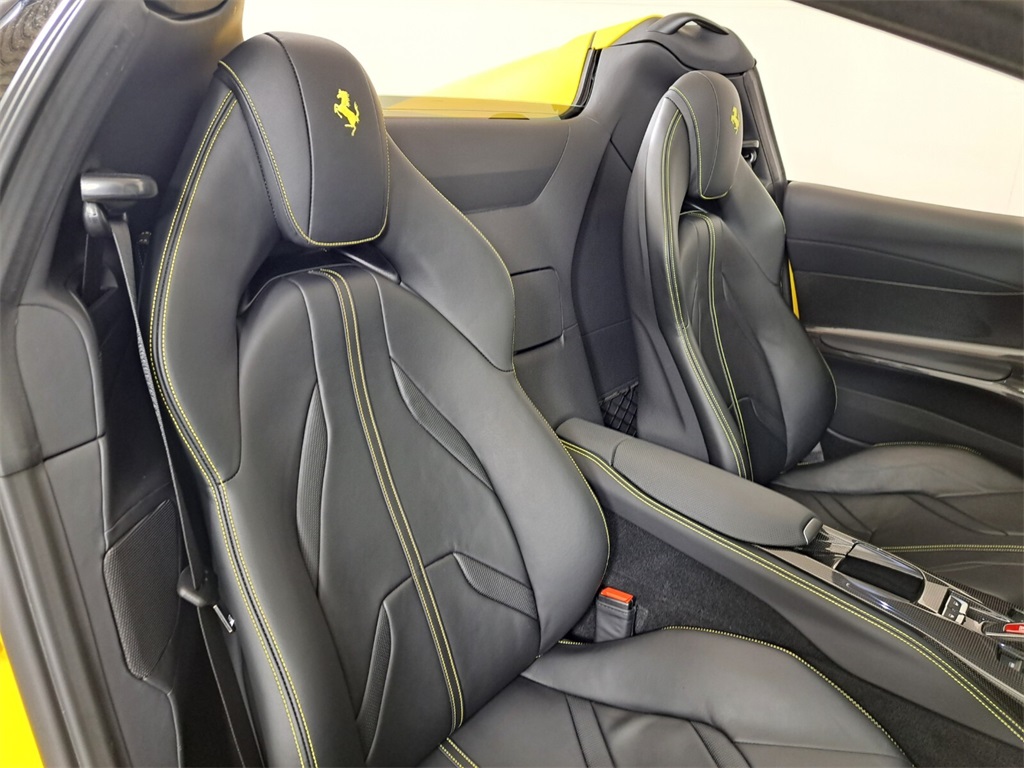 2021 Ferrari 812 GTS Base photo 5