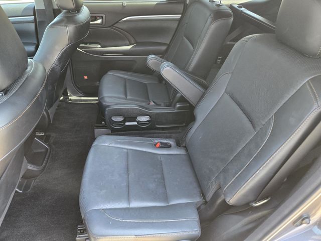 2017 Toyota Highlander Limited photo 27