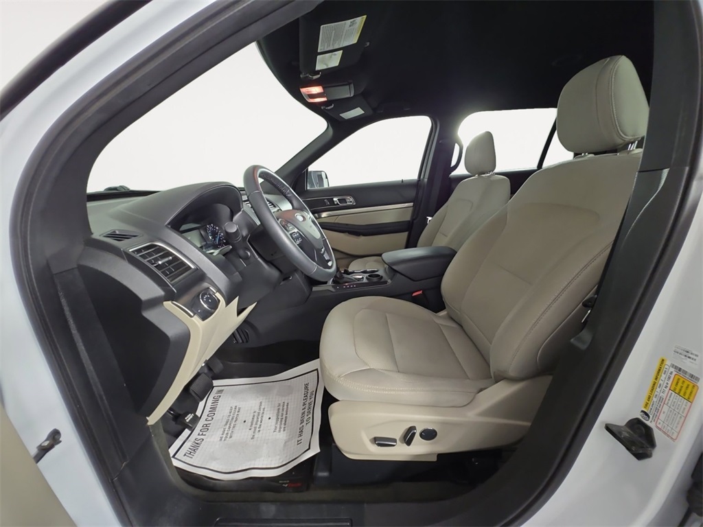 2018 Ford Explorer XLT photo 8