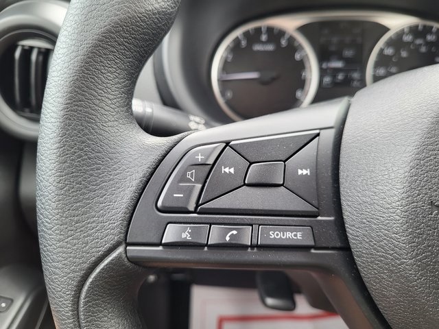 2025 Nissan Kicks Play S photo 18
