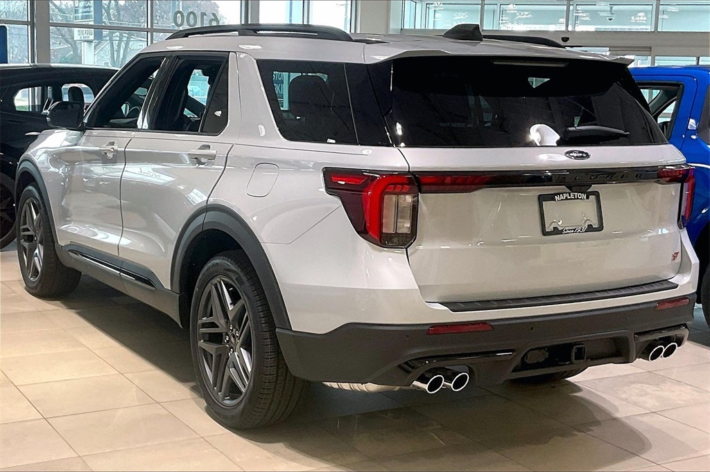 2026 Ford Explorer ST photo 2