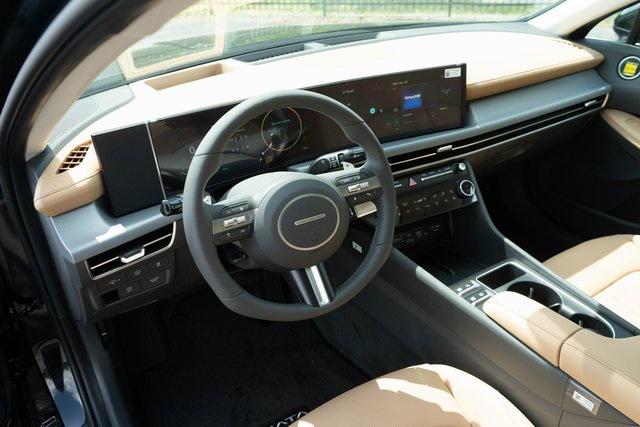 2025 Hyundai Sonata Hybrid Limited photo 4