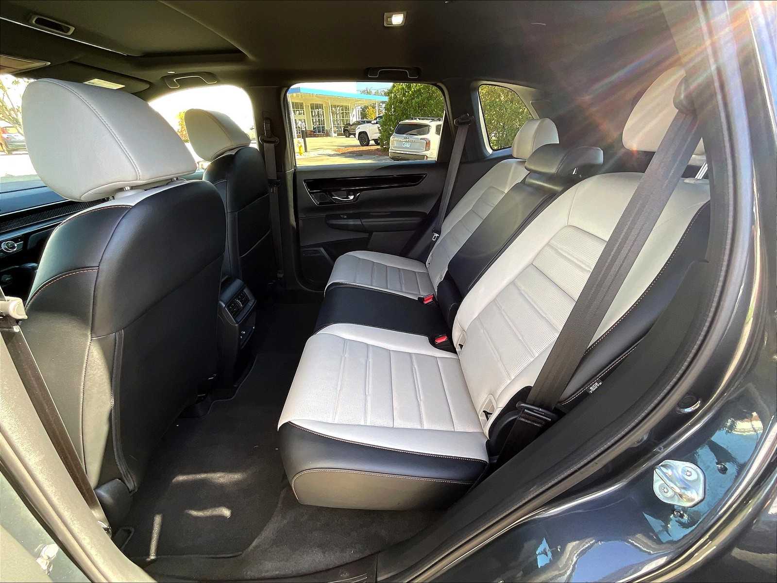 2024 Honda CR-V Hybrid Sport Touring photo 15
