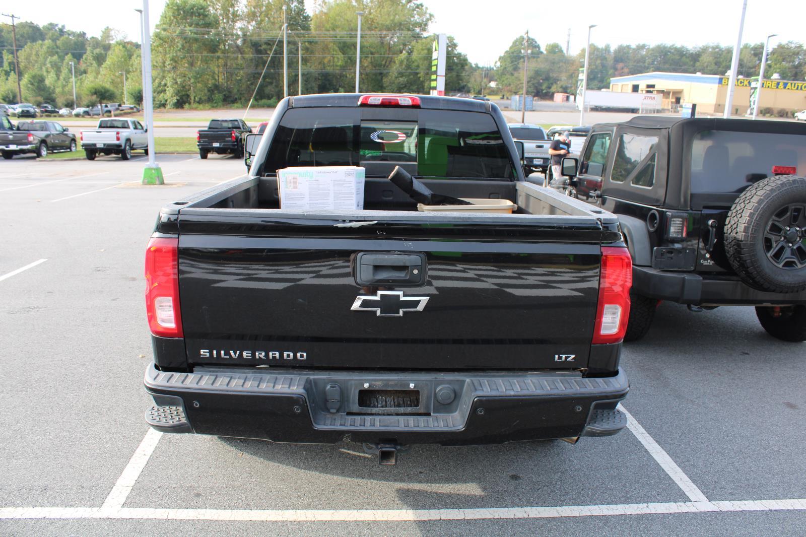 2016 Chevrolet Silverado 1500 LTZ photo 5