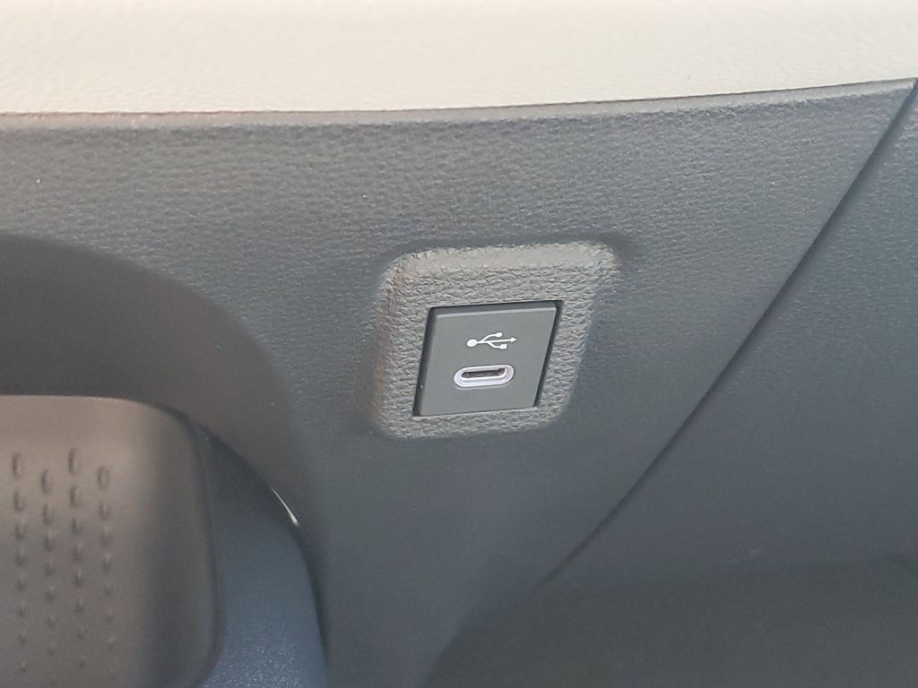 2025 Toyota Corolla LE photo 24