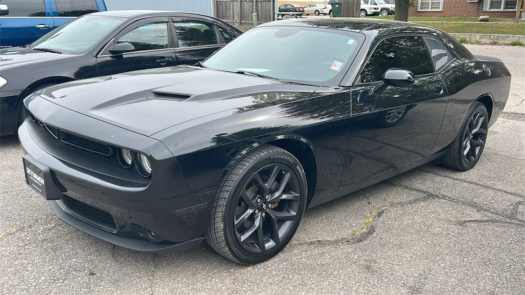 2019 Dodge Challenger SXT photo 5
