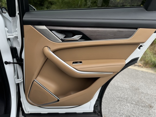 2023 Jaguar F-PACE P250 S photo 16